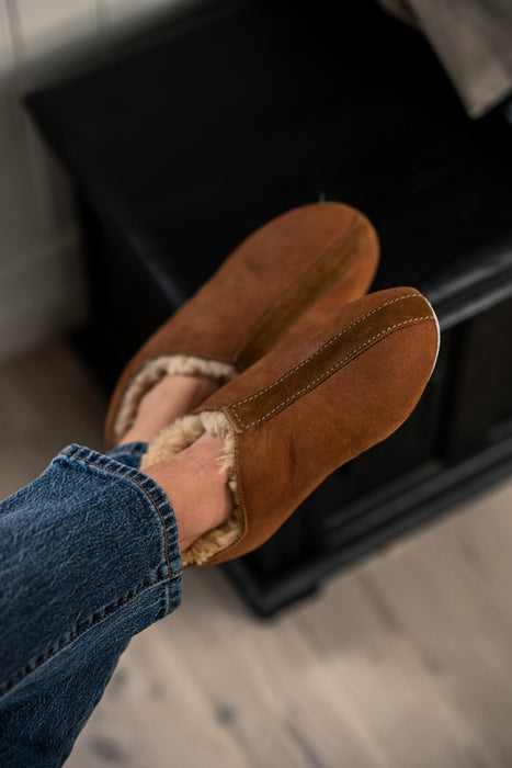 Shepherd of Sweden men's henrik slipper boot made from genuine sheepskin and shearling lining