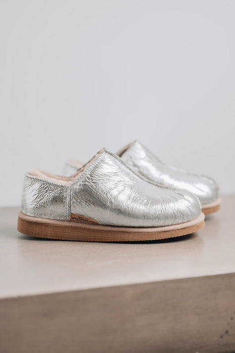 Ladies Soft sheepskins slipper in silver