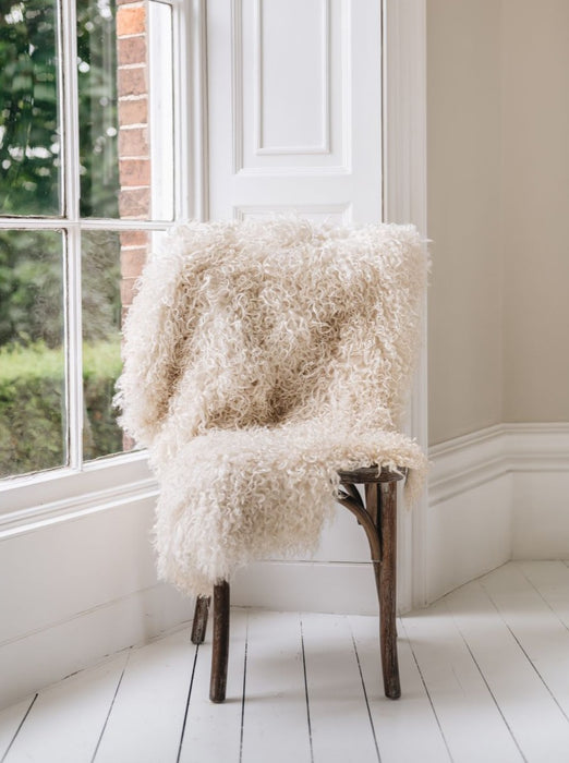 British Sheepskin Rug l curly 