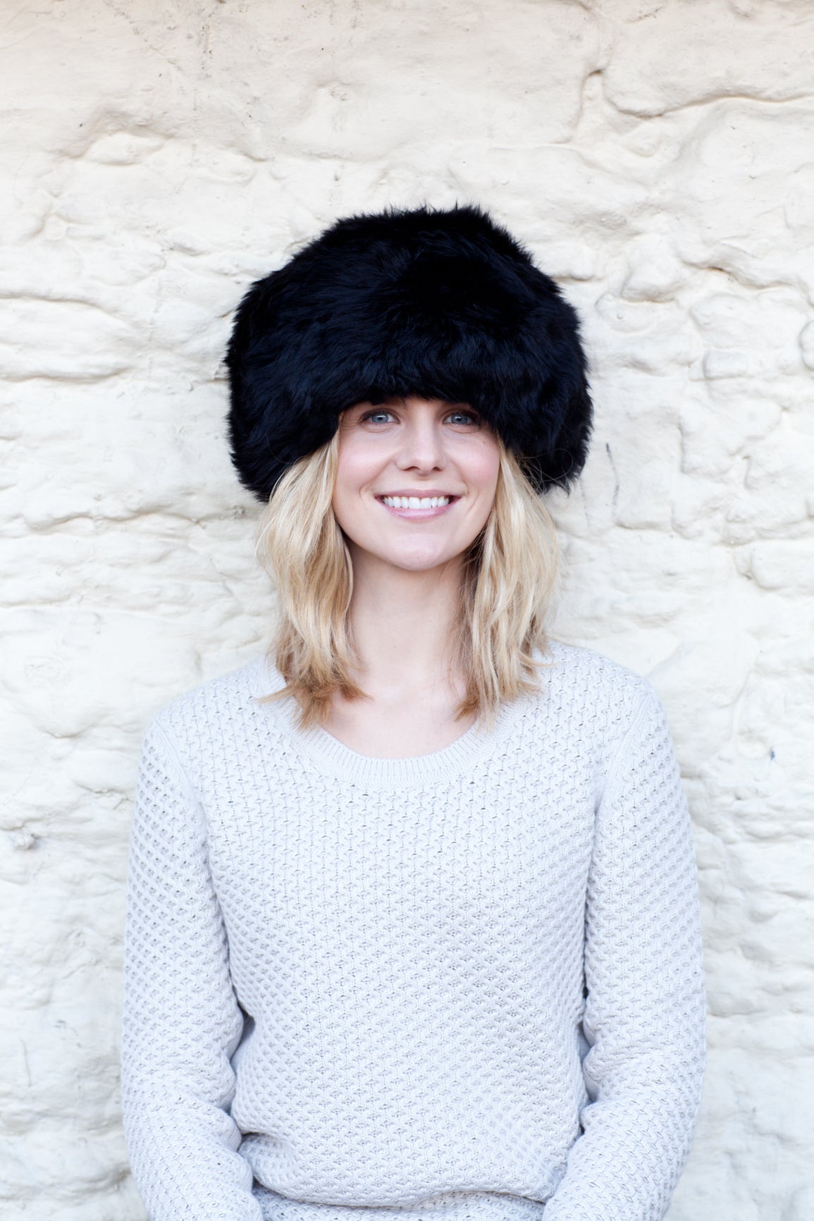 Womens Sheepskin hat in black