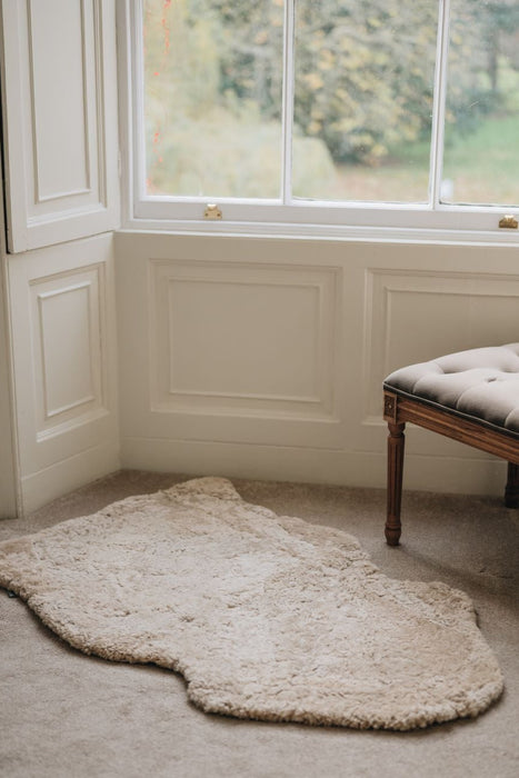 Waste less sheepskin rug in oatmeal