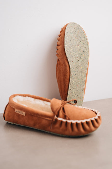 ava sheepskin slipper in tan moccasin style