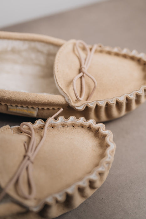 Moccasin slipper for women
