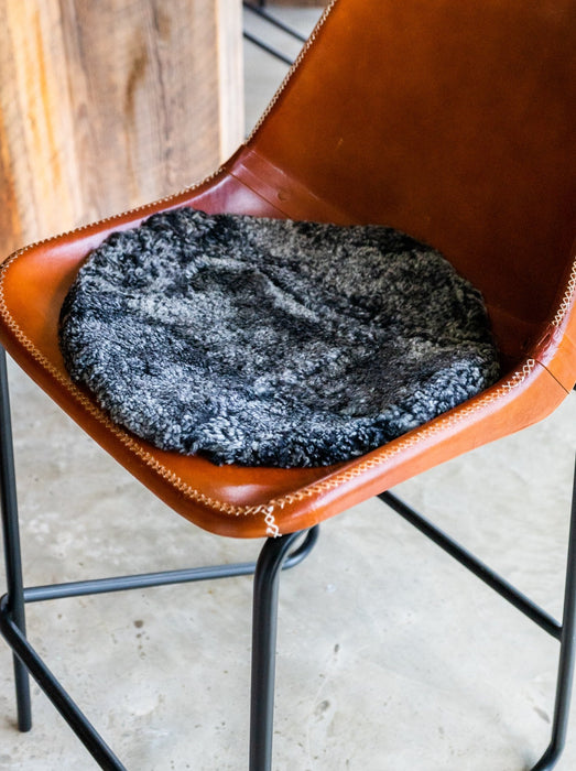 Black Smoke Round Waste Less Sheepskin Padded Seat Pad.