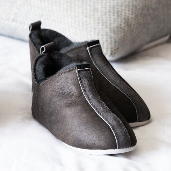 Henrik Grey asphalt Sheepskin Slipper by Shepherd of sweden 